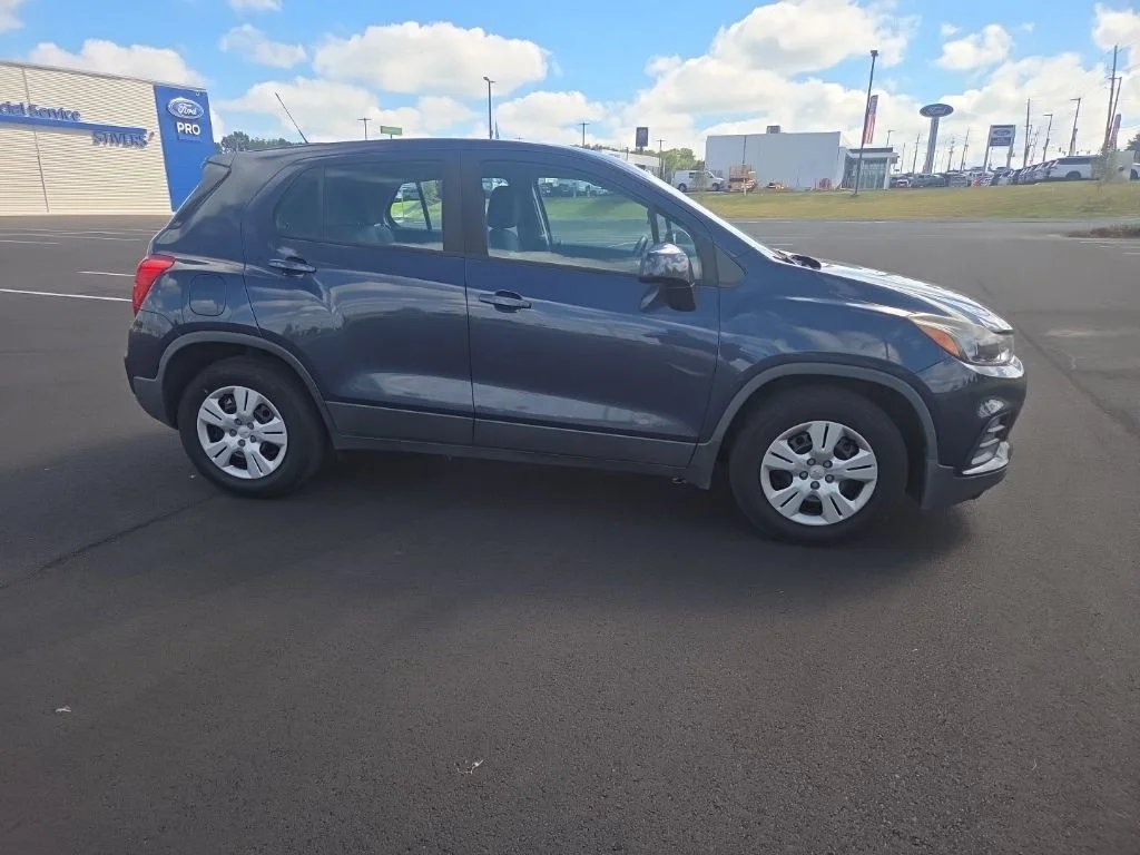 Used 2018 Blue Chevrolet LS image 15