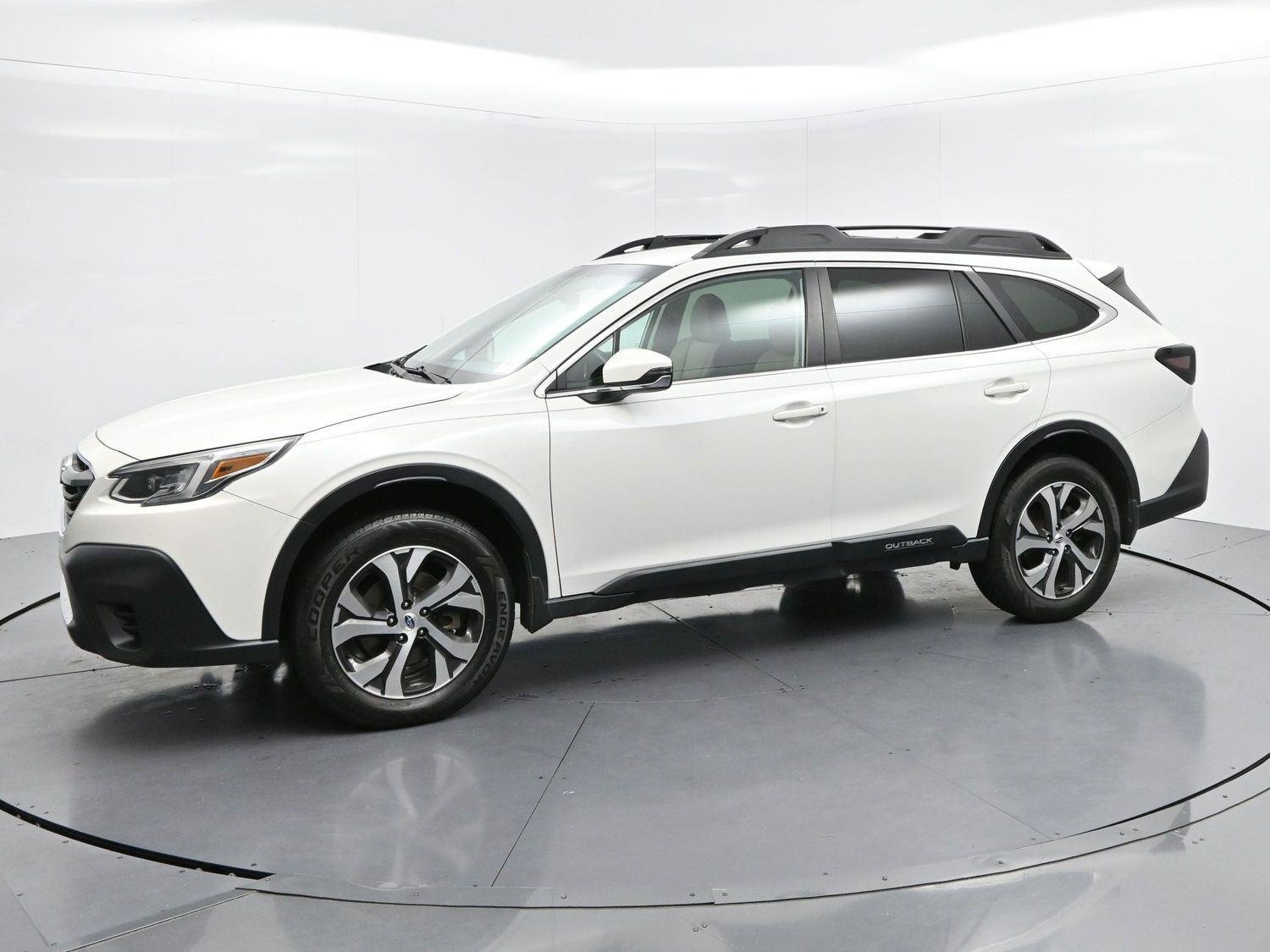 Used 2022 Crystal White Pearl Subaru Limited image 4
