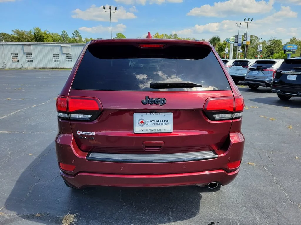 Used 2018 Red Jeep Altitude 4x4 image 5