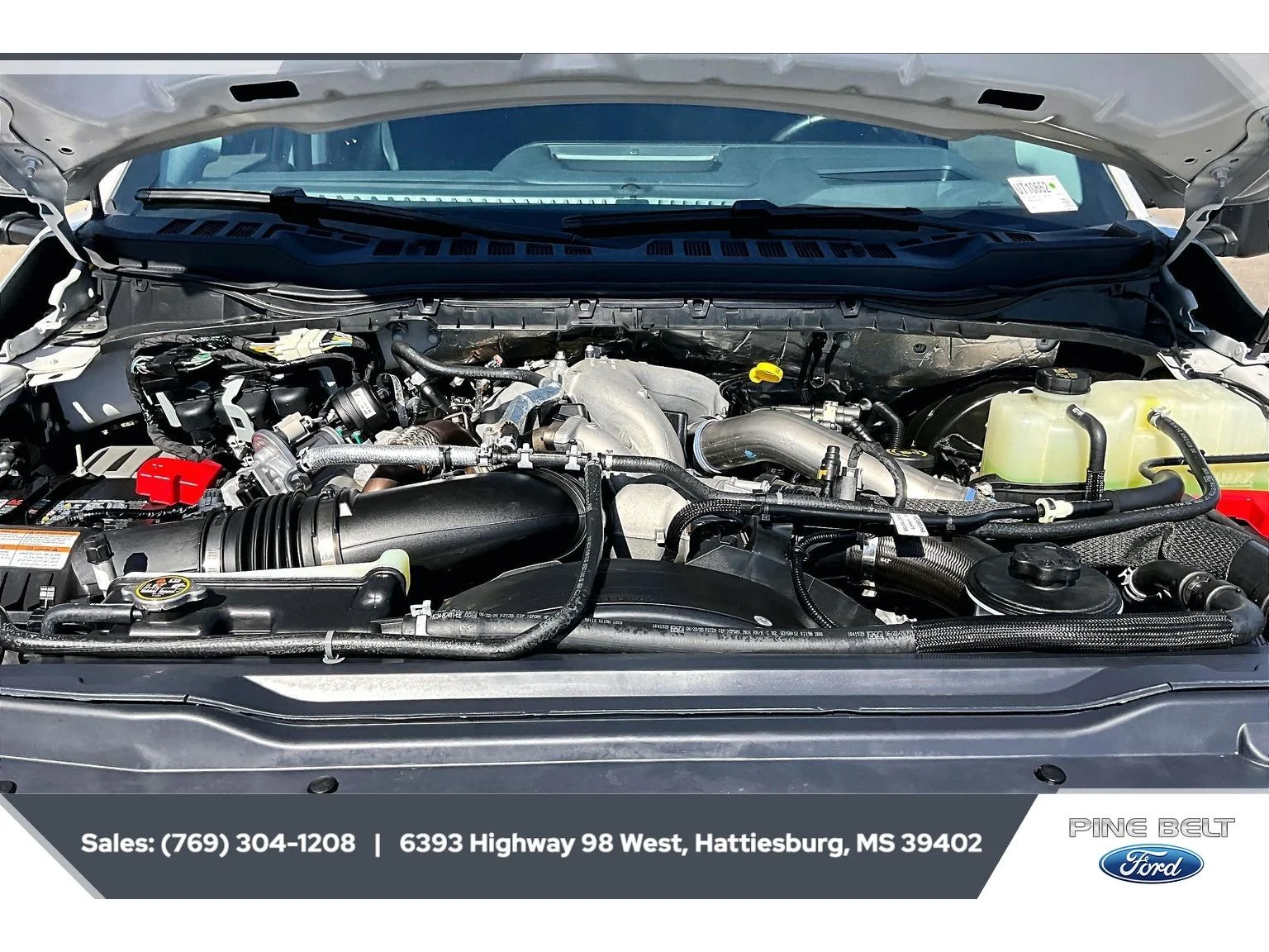 Used 2025 Avalanche Ford LARIAT image 8