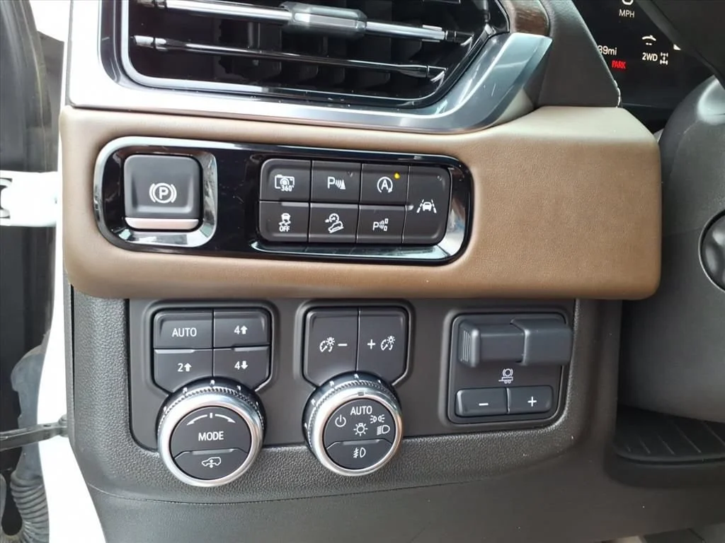 Used 2025 Summit White GMC Denali Ultimate image 16