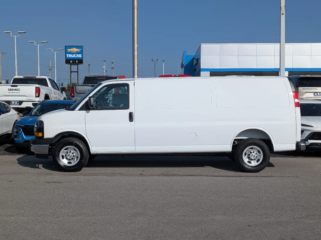 New 2026 Summit White Chevrolet Work Van image 7
