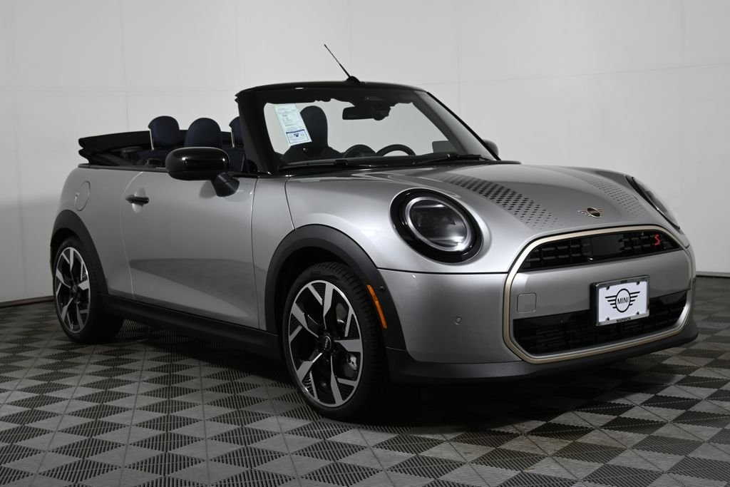 New 2026 Silver MINI Signature Plus image 14