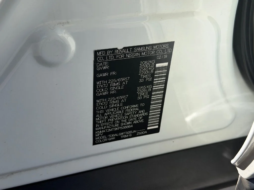 Used 2019 White Nissan SV image 23