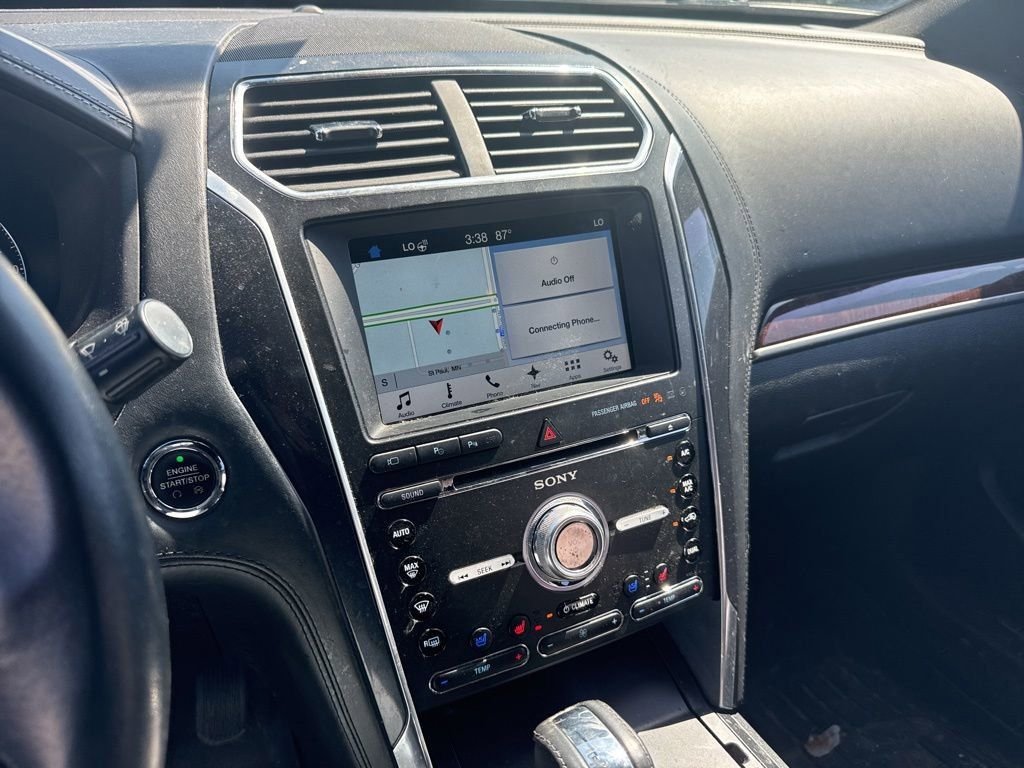 Used 2017 Black Ford Platinum image 10