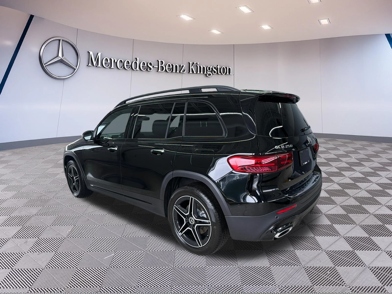 Used 2026 Black Mercedes-Benz GLB 250 4MATIC SUV image 9