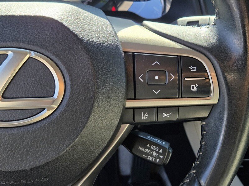 Used 2017 White Lexus 350 image 26