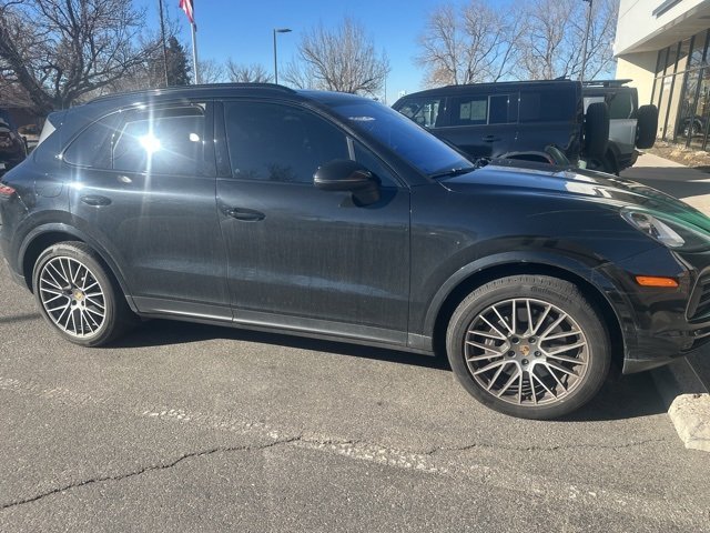 2023 Porsche Cayenne Base