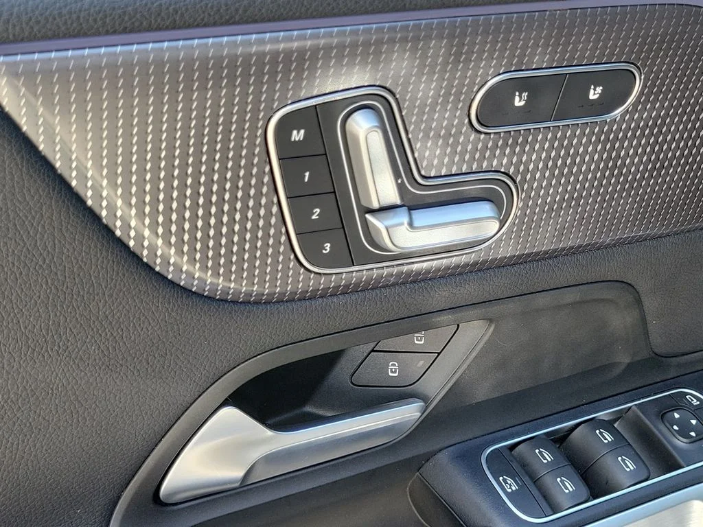 Used 2023 Black Mercedes-Benz 300 image 22