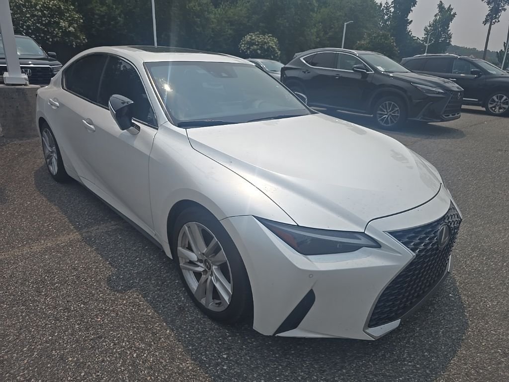 Used 2024 White Lexus 300 image 3