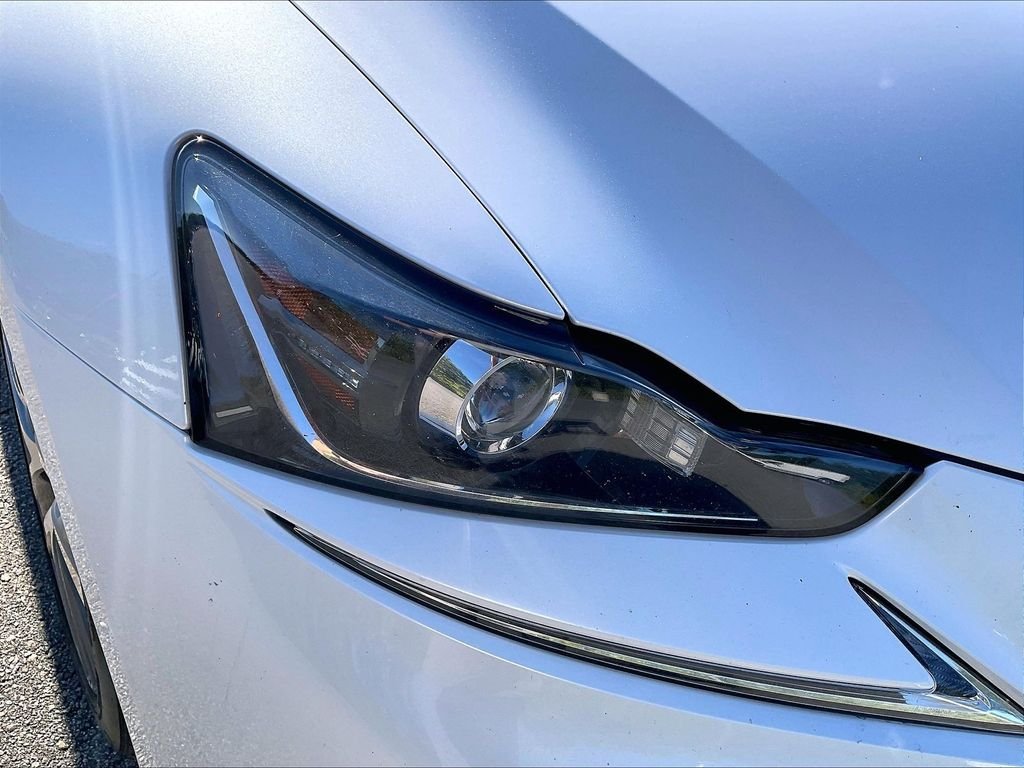 Used 2019 Eminent White Pearl Lexus 300 image 30