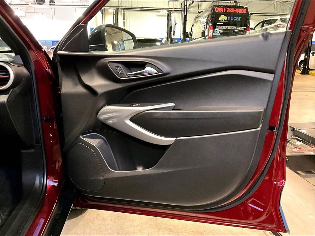 Used 2024 Red Chevrolet 1RS image 12