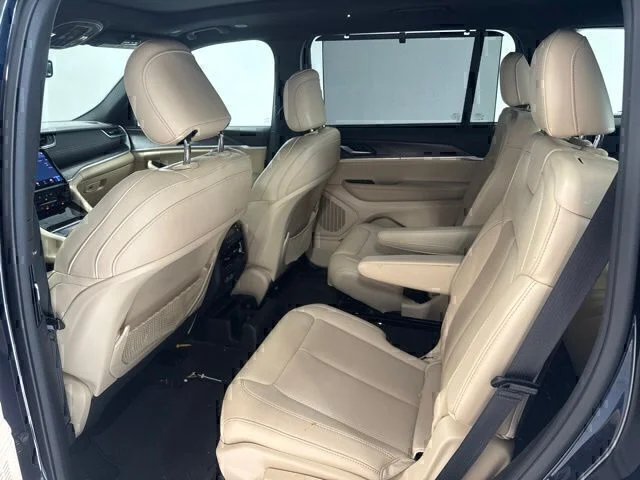Used 2023 Black Jeep Limited image 18
