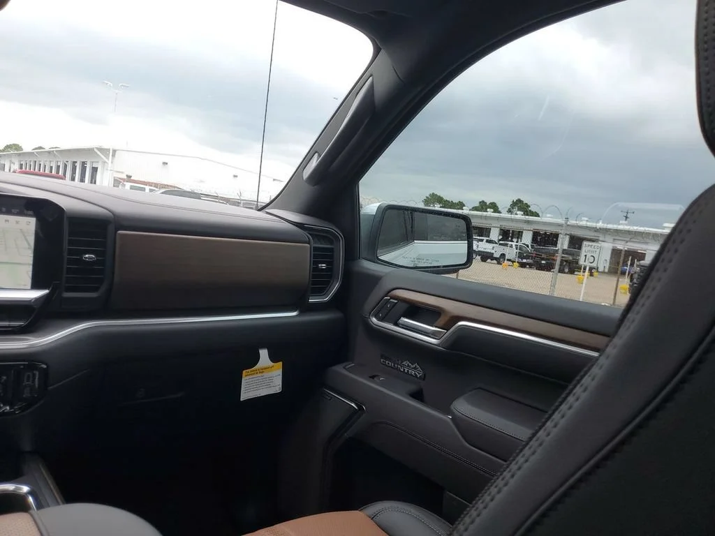 New 2026 Polar White Tricoat Chevrolet High Country image 11