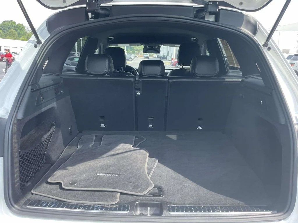 2022 Mercedes-Benz GLC GLC300 - Photo 11