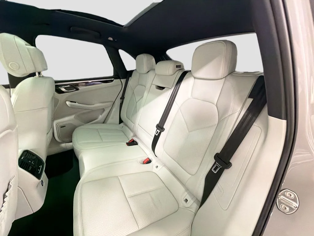 Certified Used 2025  Porsche  image 25