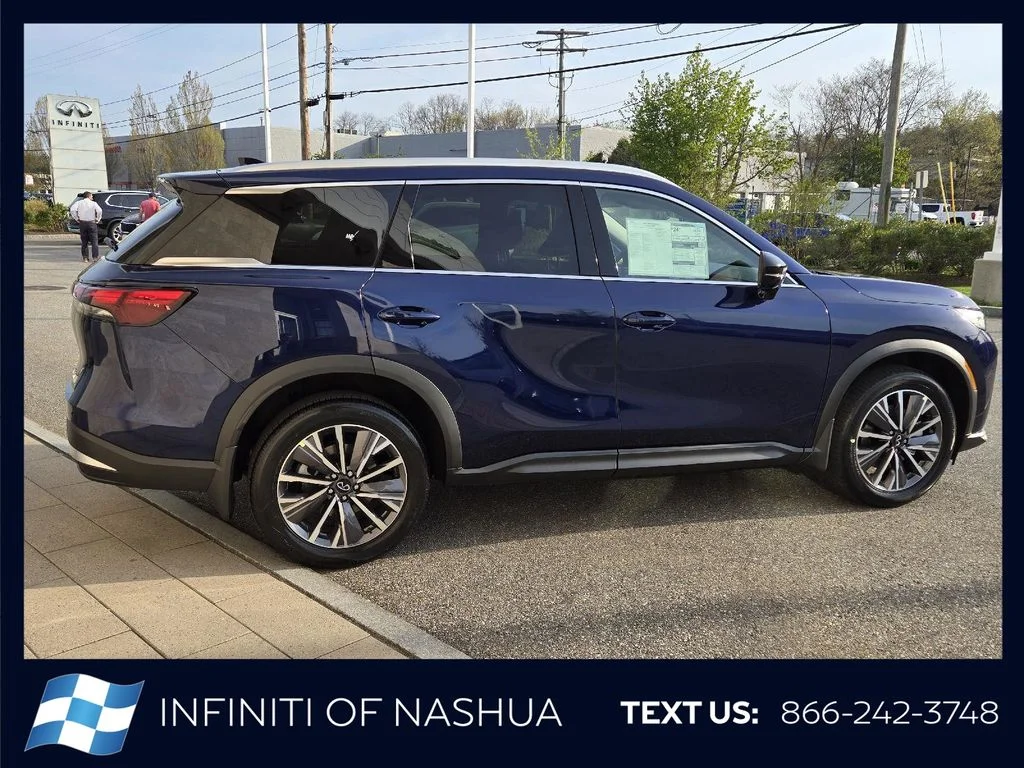 New 2027 GRAND BLUE INFINITI Luxe AWD image 13