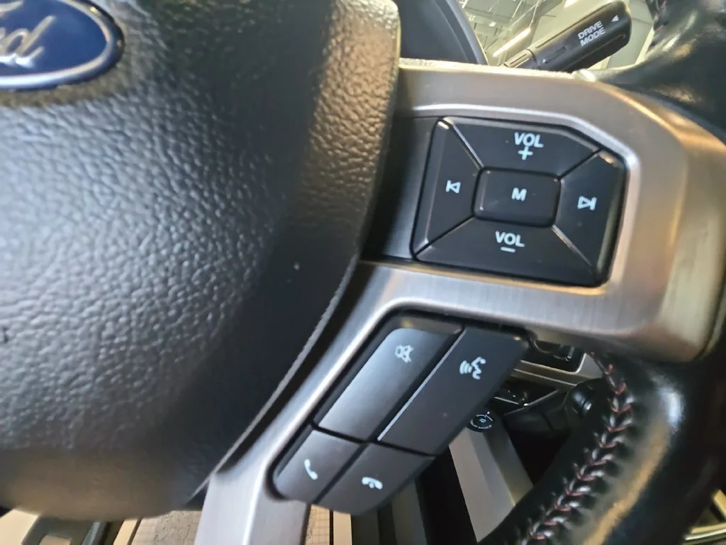Used 2022 White Ford Platinum image 25