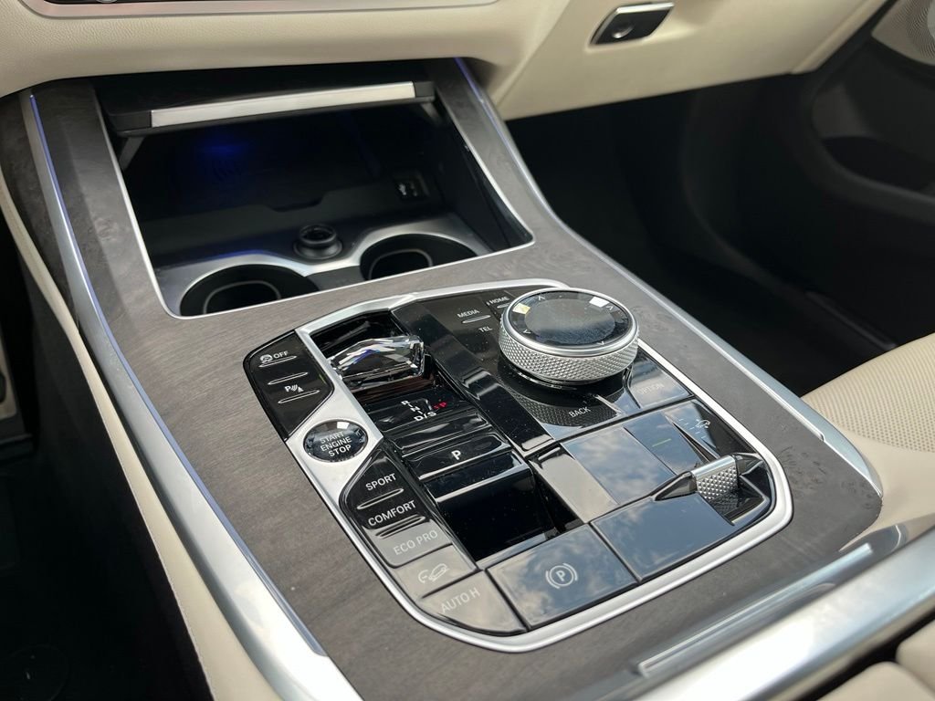Certified Used 2024 Alpine White BMW M60i image 41
