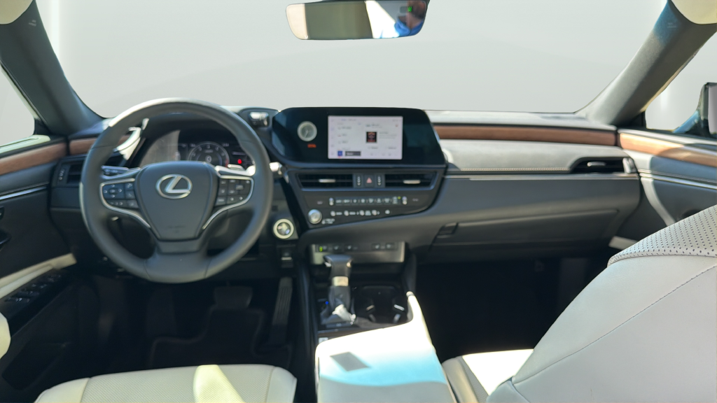 Used 2023 Gray Lexus 350 image 21
