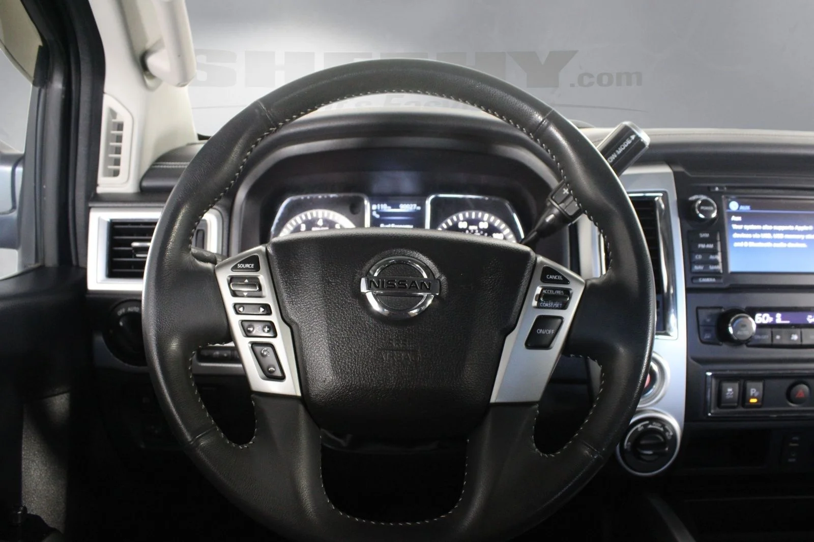 Used 2017 Black Nissan PRO-4X image 4