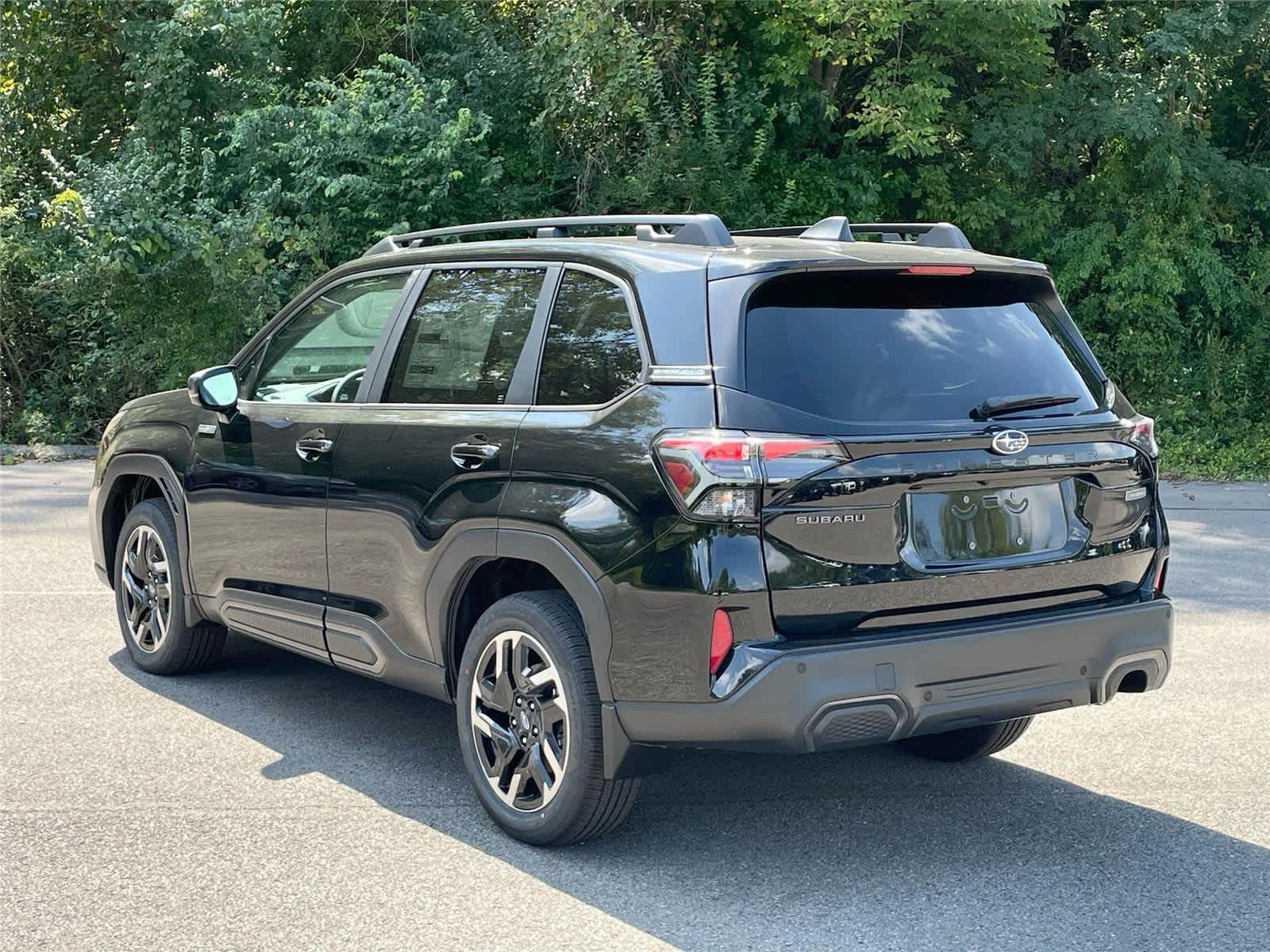 New 2026 CRYSTAL BLACK SILICA Subaru Limited Hybrid image 3