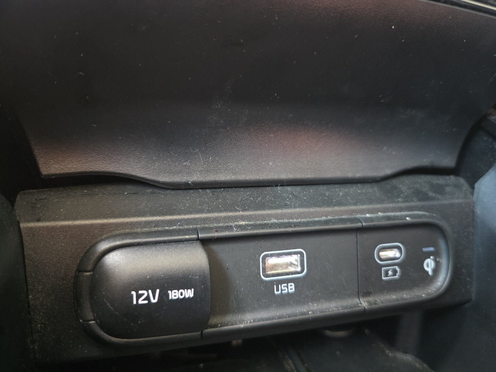Certified Used 2025 Dark Moss Kia S image 18