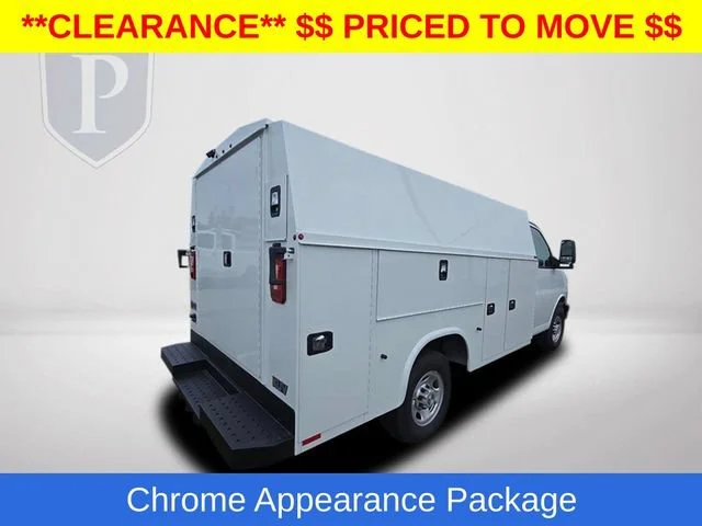 New 2025 Summit White Chevrolet 1WT image 6