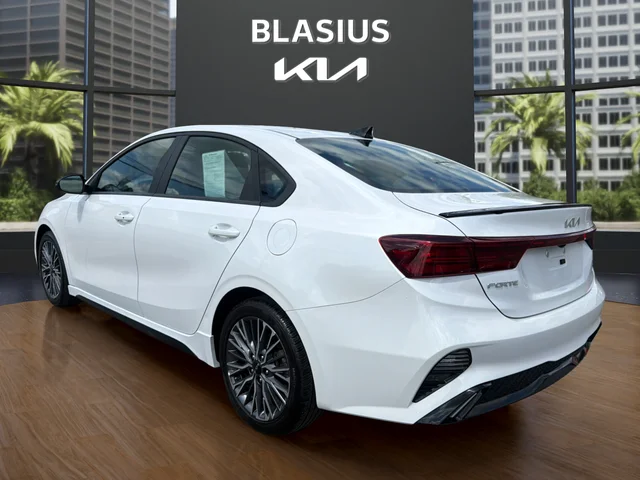 Used 2024 White Kia GT-Line image 3