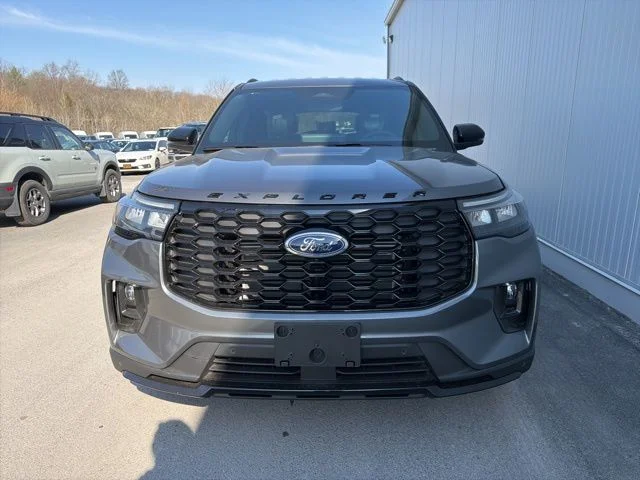 New 2026 Carbonized Gray Metallic Ford ST-Line image 16