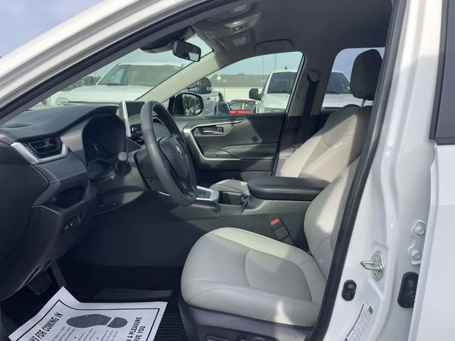 Certified Used 2025 Ice Toyota XLE image 16