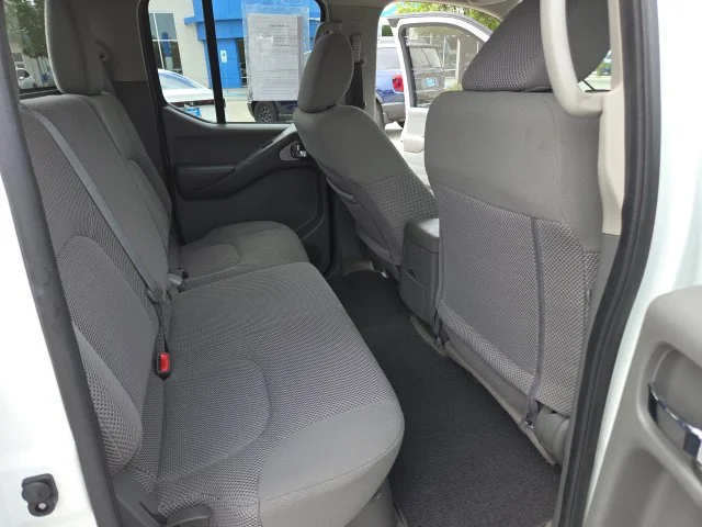 Used 2017 White Nissan SV image 21