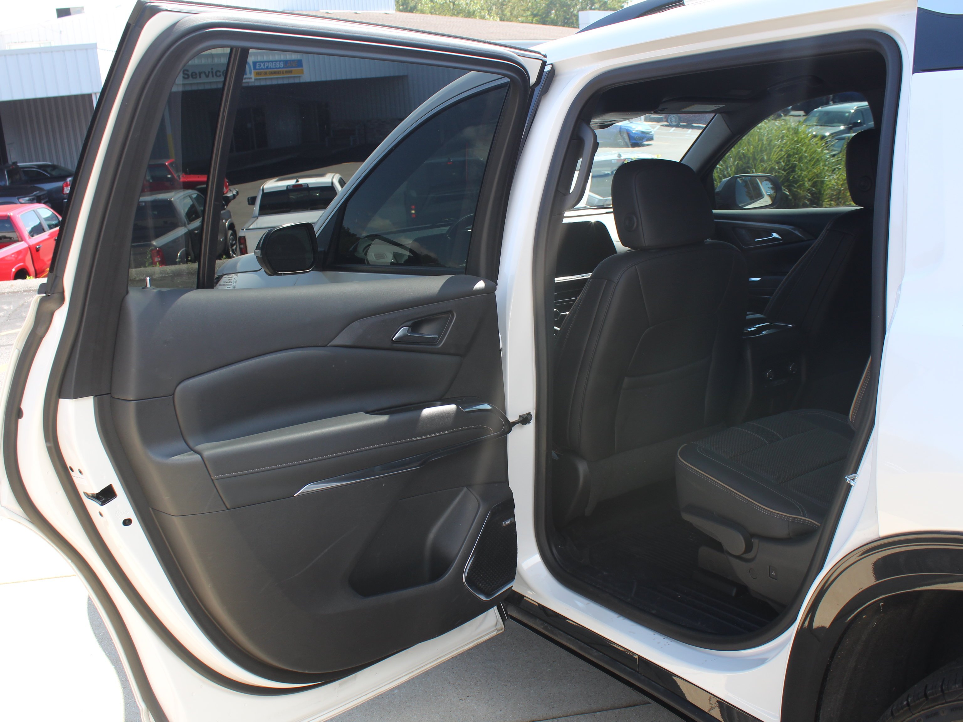 2025 Chevrolet Traverse High Country - Photo 22