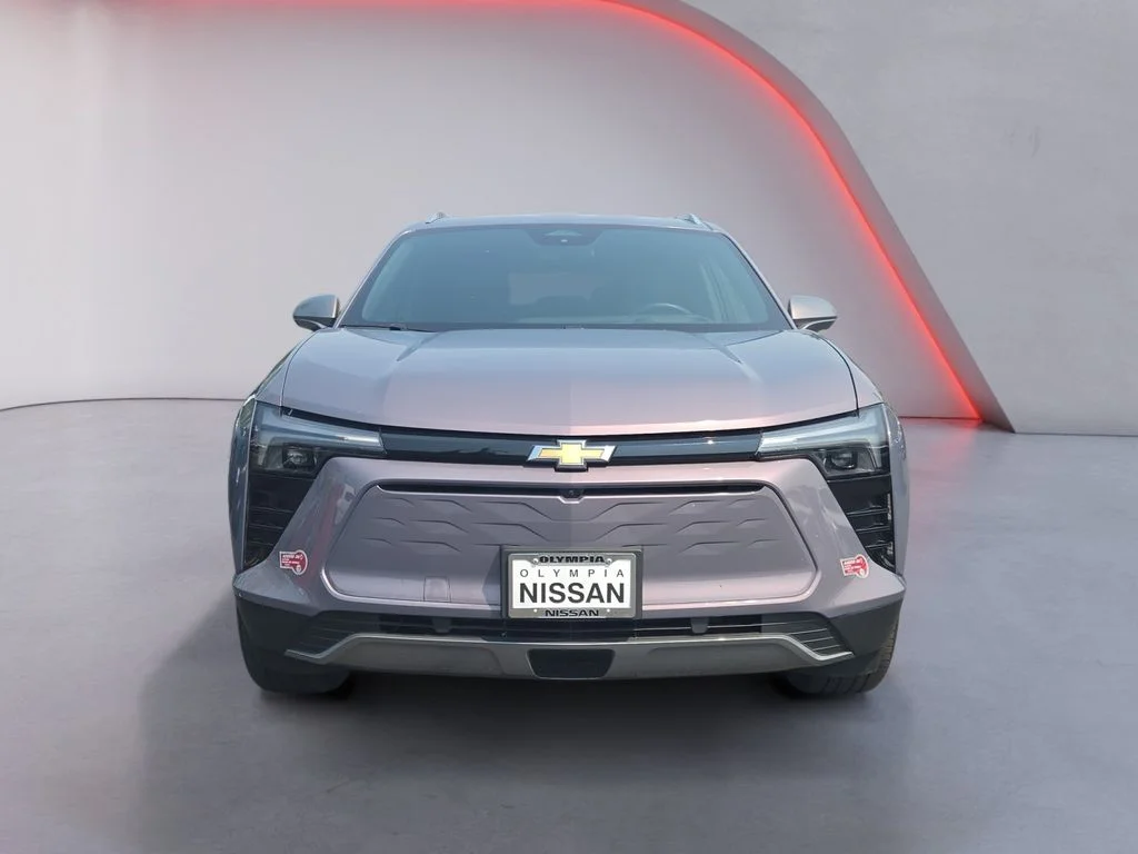 Used 2024 Gray Chevrolet LT image 10
