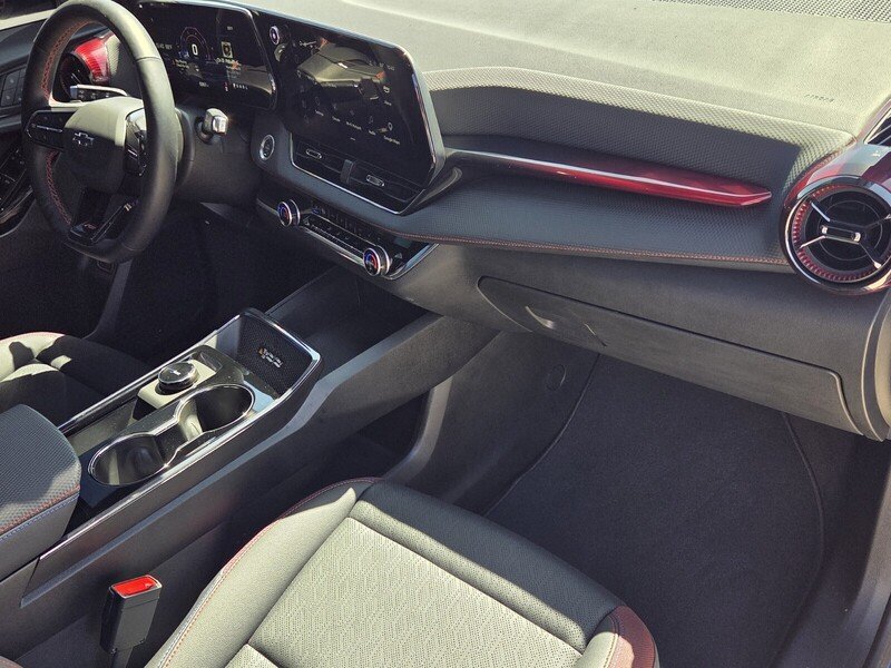 Used 2025 Blue Metallic CHEVROLET FWD 4DR RS W/1RS image 19