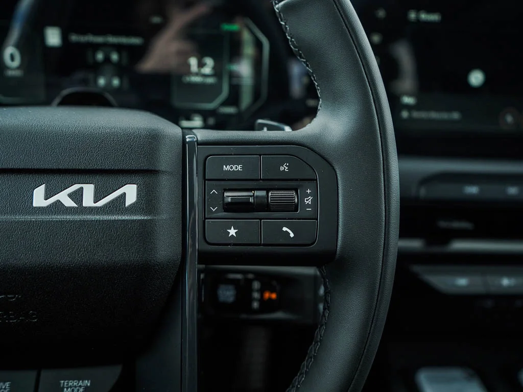 New 2027 Ebony Black Kia X-LINE SX AWD image 23