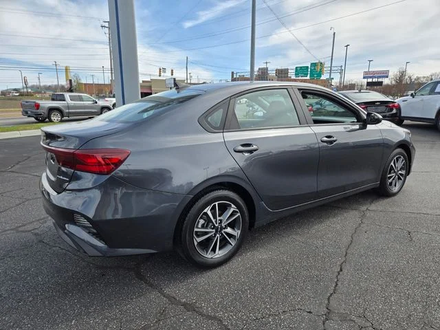 Used 2023 Gray Kia LXS image 8