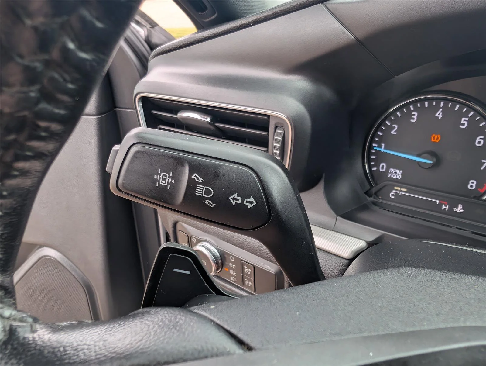 Used 2020 Iconic Silver Ford XLT image 32