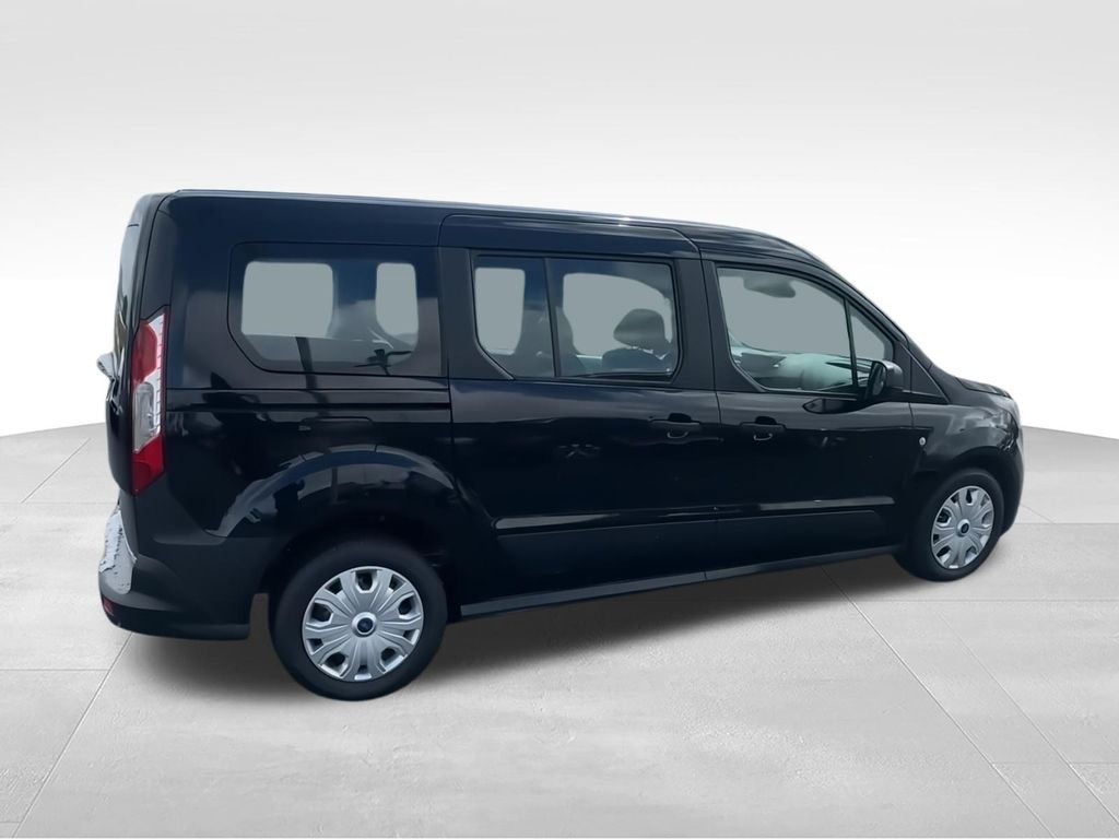 Used 2022 Black Ford XL image 9