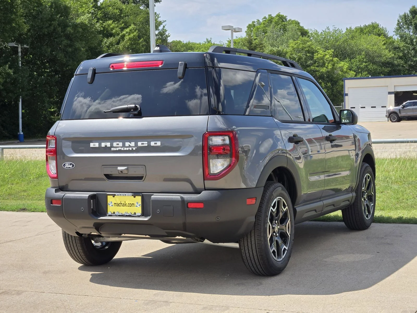 New 2026 Carbonized Gray Metallic Ford Outer Banks® image 4