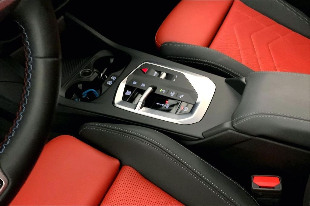 Used 2025 Brooklyn Grey Metallic BMW  image 22