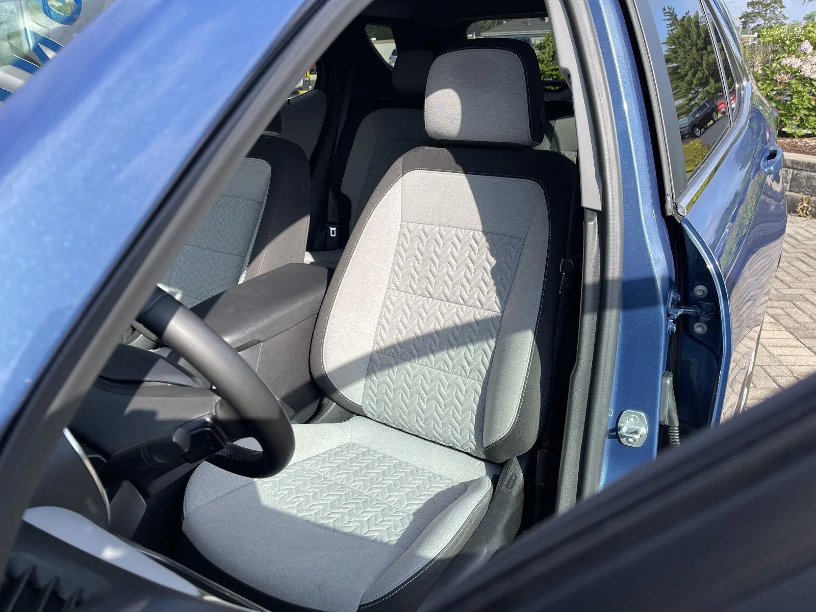 Used 2024 Lakeshore Blue Metallic Chevrolet LT image 15
