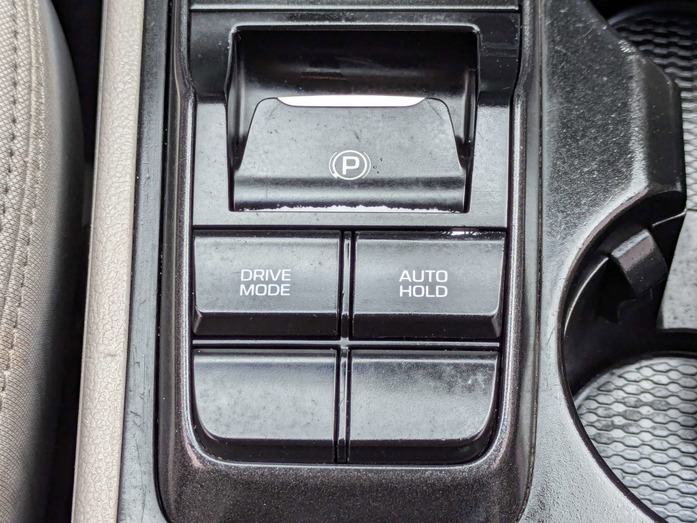Used 2019 Black Noir Pearl Hyundai Value image 22