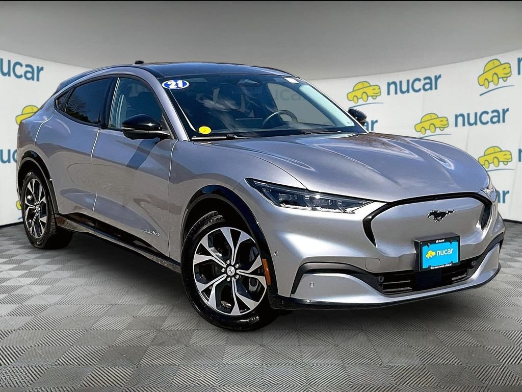 2021 Ford Mustang-Mach-e Premium's photo