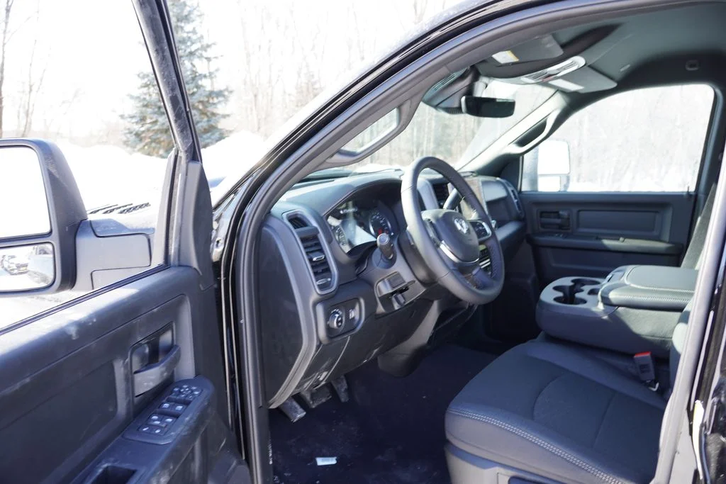 New 2026 Diamond Black Crystal Pearlcoat RAM Tradesman image 11