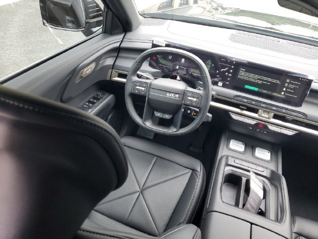 New 2027 Ebony Black Kia EX image 7