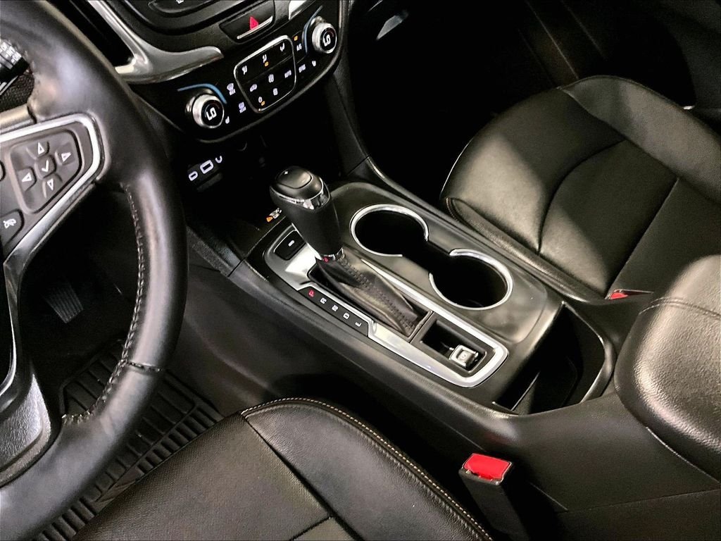 Used 2021 White Chevrolet Premier image 21