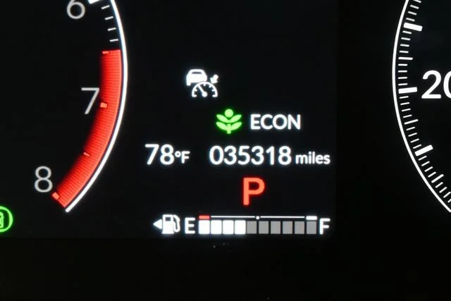 Used 2024 Radiant Red Met Honda EX-L 8 Passenger image 15