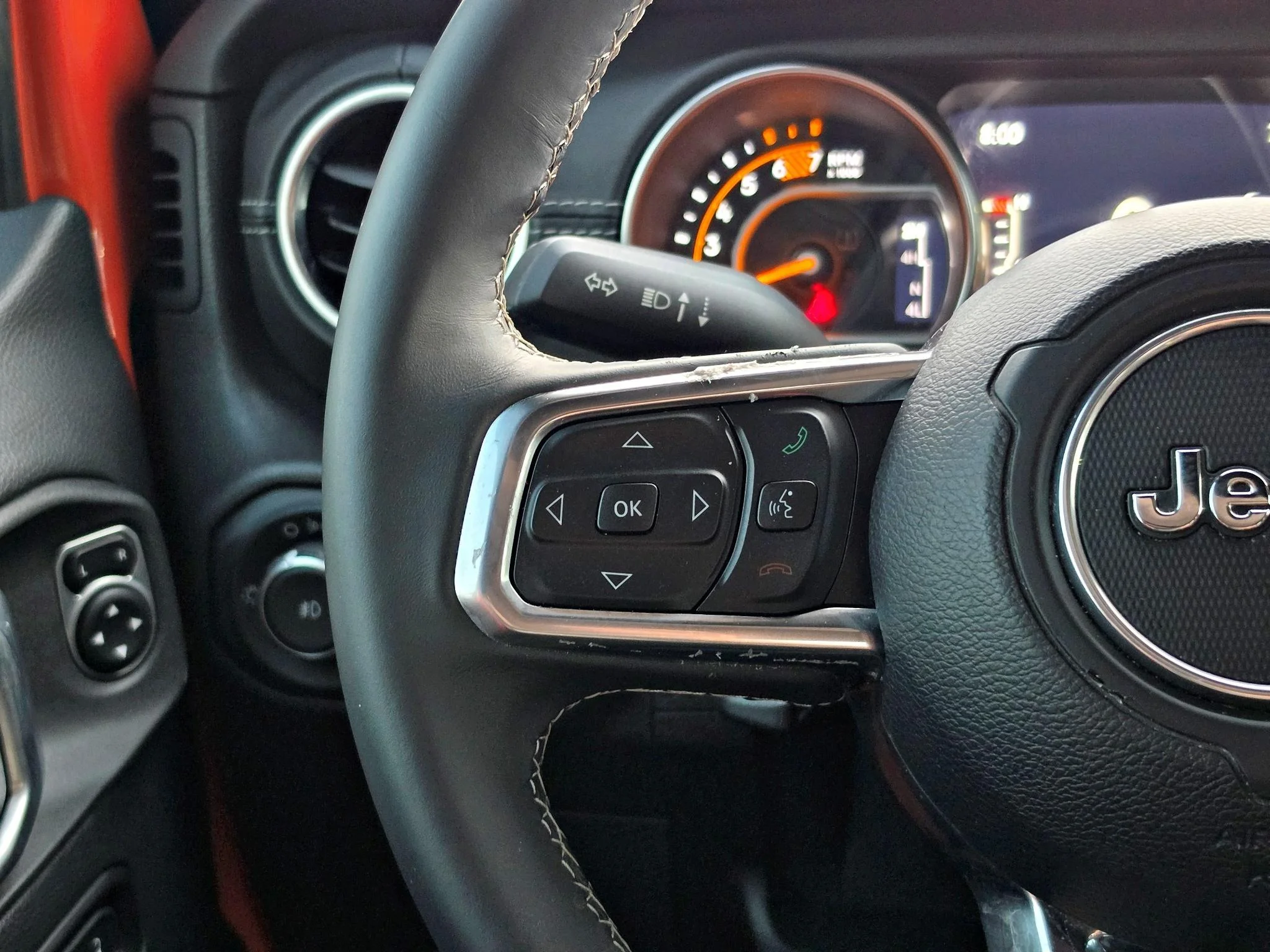 Used 2019 Punkn Metallic Clearcoat Jeep Sahara image 14