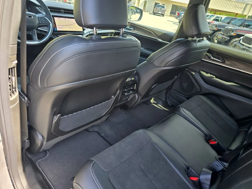 New 2027 Gray Jeep Laredo Altitude image 26